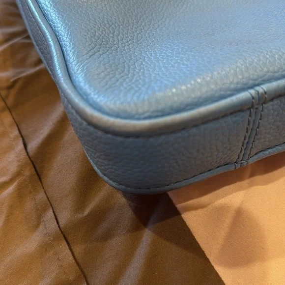 Kate Spade Run Around Medium Crossbody - Picture 4 of 9